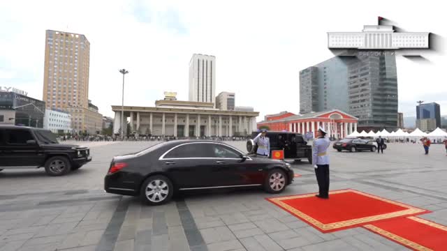  Садыр Жапаровдун Монголиянын президенти менен расмий жолугушуу аземи болду