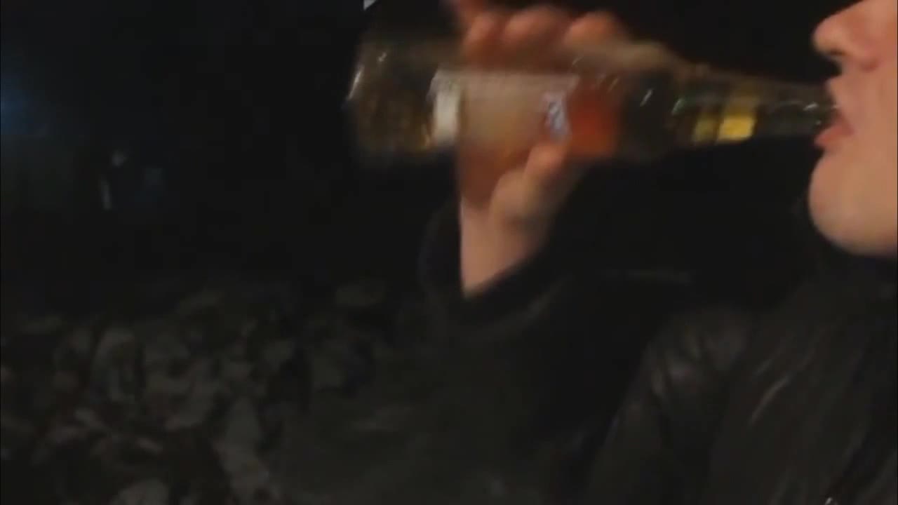 Сибирде пивону кантип ичишет?)))