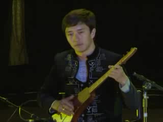 Комуз виртуоздору