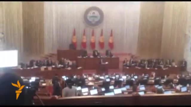 Текебаев менен Мадеминов мушташа кетти