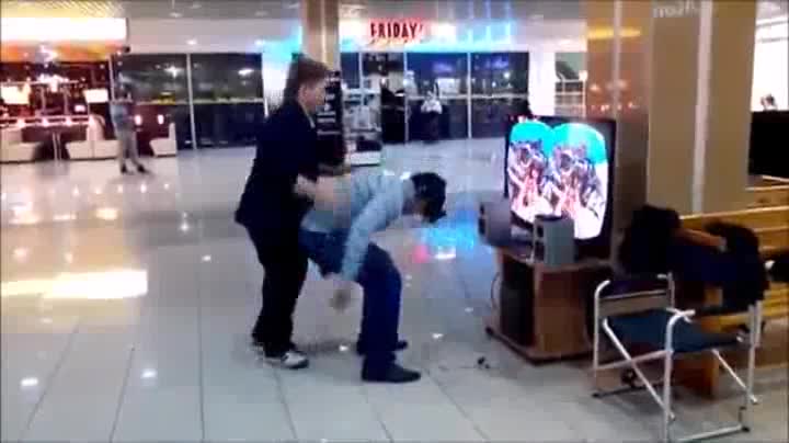 Виртуалдык чындыкты чагылдырган шлемди тестирлөө