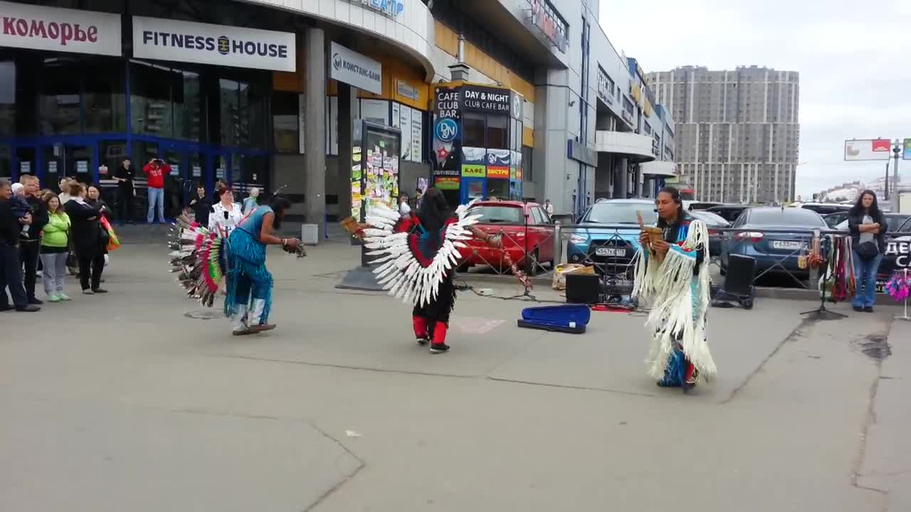  Бишкекке ушундай позитивдүү адамдар керек!