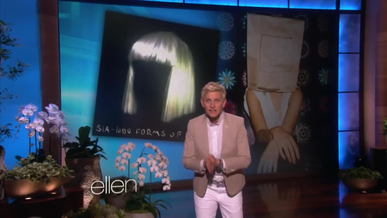 Sia Performs - Chandelier