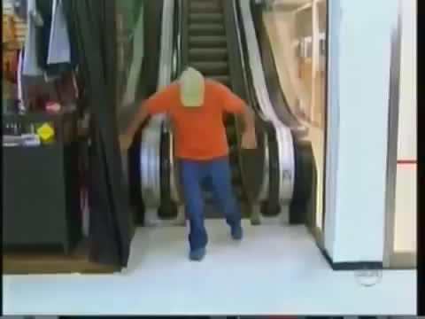 Бут кийимдер жабышып ))