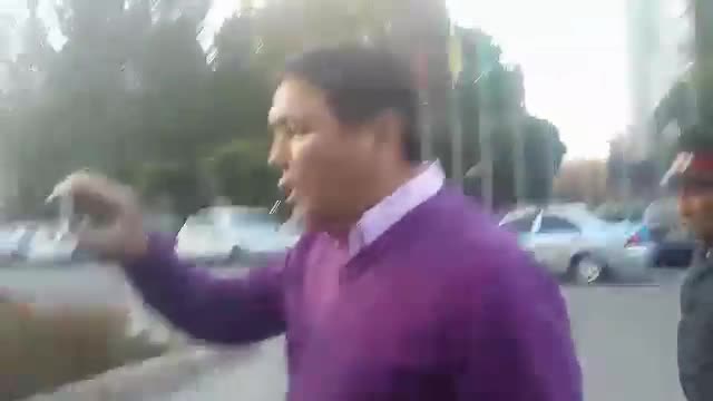 Жогоку Кеңештин депутаты жол эрежесин бузду
