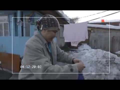 Келинка Сабина досу менен дүңкүйүшүп ))