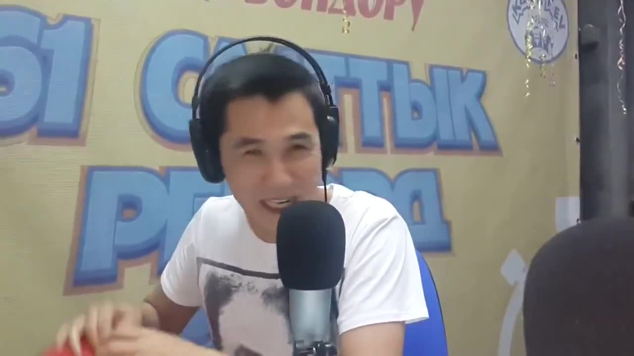 Мирбек Атабековдун үнү бузулуп...