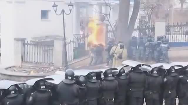 Киевдеги ызы-чуулардан коркунучтуу көз ирмемдер