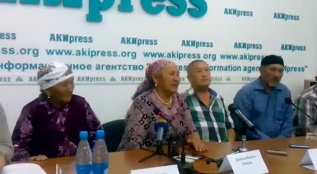 Согушкерлердин энелери балдарынын сөөктөрүн ала албай жатышат