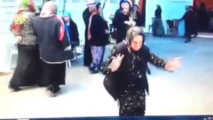 Позитивдүү апа го ))