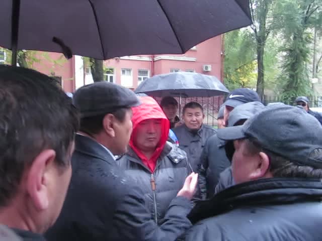 "Республика - Ата Журттун" талапкерлеринин ортосунда чыр чыкты (18-октябрь)