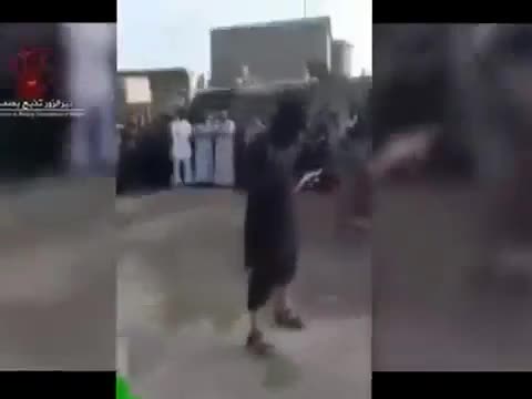 Ислам мамлекетинде аялдар өз үйүнө киргени үчүн сабалышты