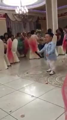 Жакшы ырдаган жигит
