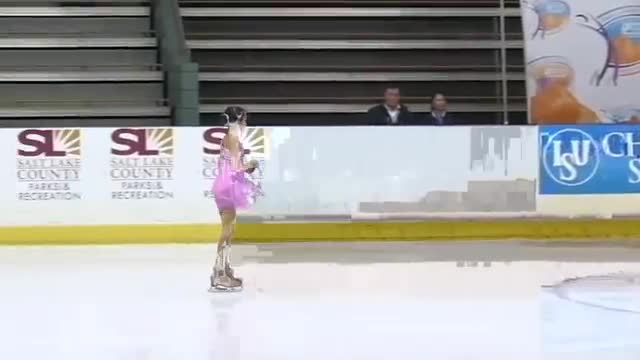 Фигуристка Элизабет Турсунбаева 