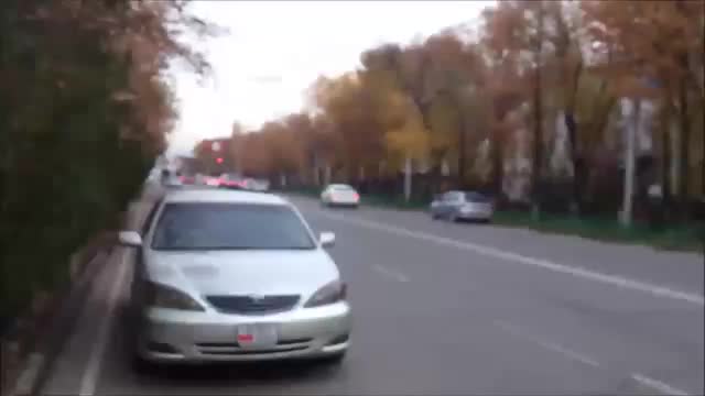 Жол-кайгуул кызматкери "өздөрүнүкүнө" айып салган жок