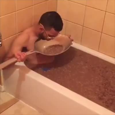 Анчалык деле күлкүлүү эмес, бирок көрө бергиле ))