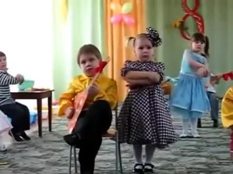 Эмоционалдуу кичинекей бойтогой