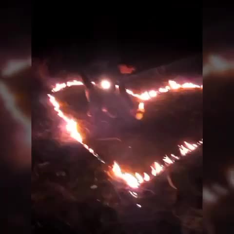 Досум экөөбүздүн кыздарга белегибиз