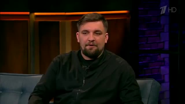 Вечерний Ургант. Баста жана Полина Гагарина "Голос"
