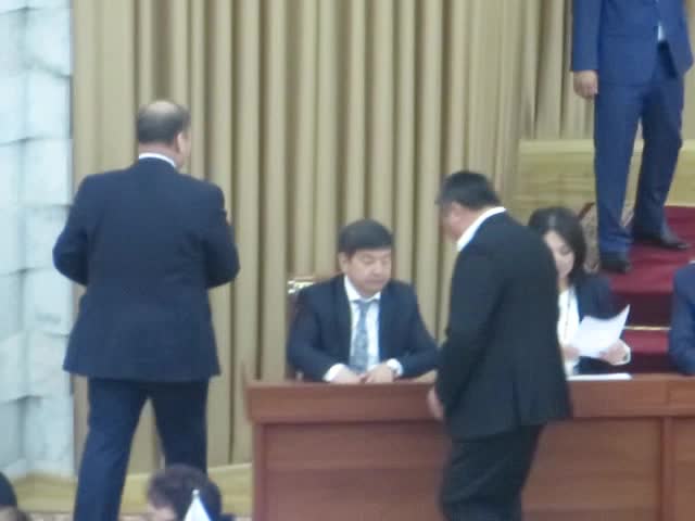 Спикерди шайлоо: жашыруун добуш берүү процедурасы (27.04.16)