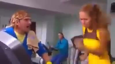 Айымдар үчүн машыктыруучунун колдоосу зарыл