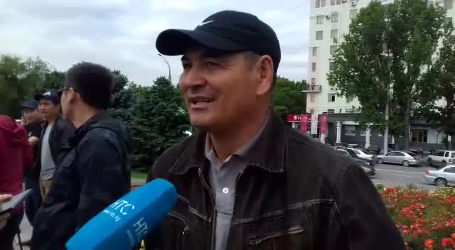 "Элдик парламенттин" митингине 1 гана адам келди 
