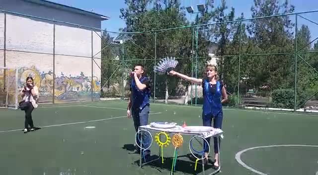 Бүтүрүүчүлөрдүн кайрымдуулук иш-чарасы(2)