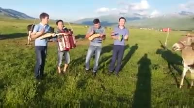 Боорду эзген видео "Ызы-чуу" тобунан