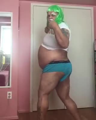 Бул кишидей болуп бийлей албай калдык го )))