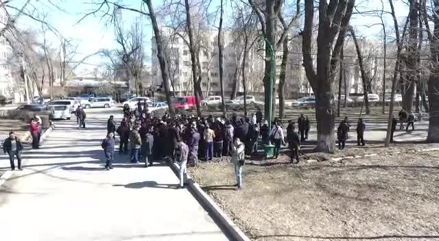 УКМКнын алдындагы Текебаевди колдоо митинги. Бийиктиктен. (3-күн)