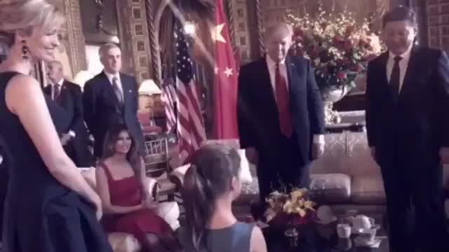  Трамптын небереси Кытай президенти үчүн ырдап берди