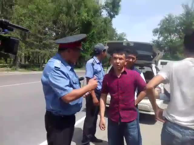 Айдоочу унаасындагы ашыкча жүргүнчү үчүн айып төлөдү 