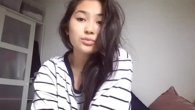 Жагымдуу үндүү Арина Тургунбекова