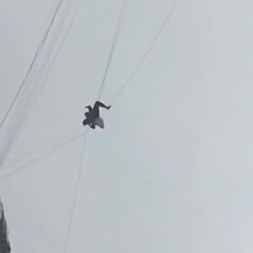 Мейманкананын акчасын төлөгүсү келбеген тургун качып...