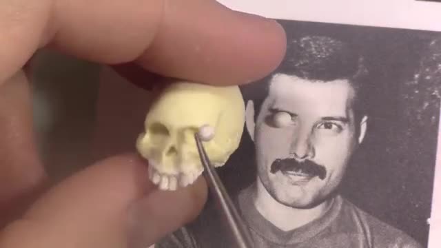 Фредди Меркьюрини "жасоо"