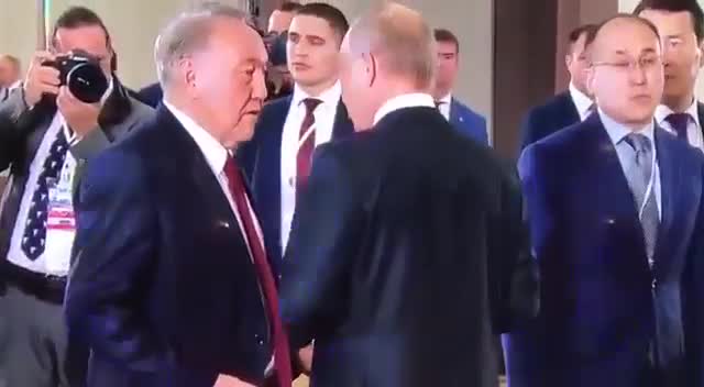 Саммитте Путин Назарбаев менен эмнени сүйлөштү? 