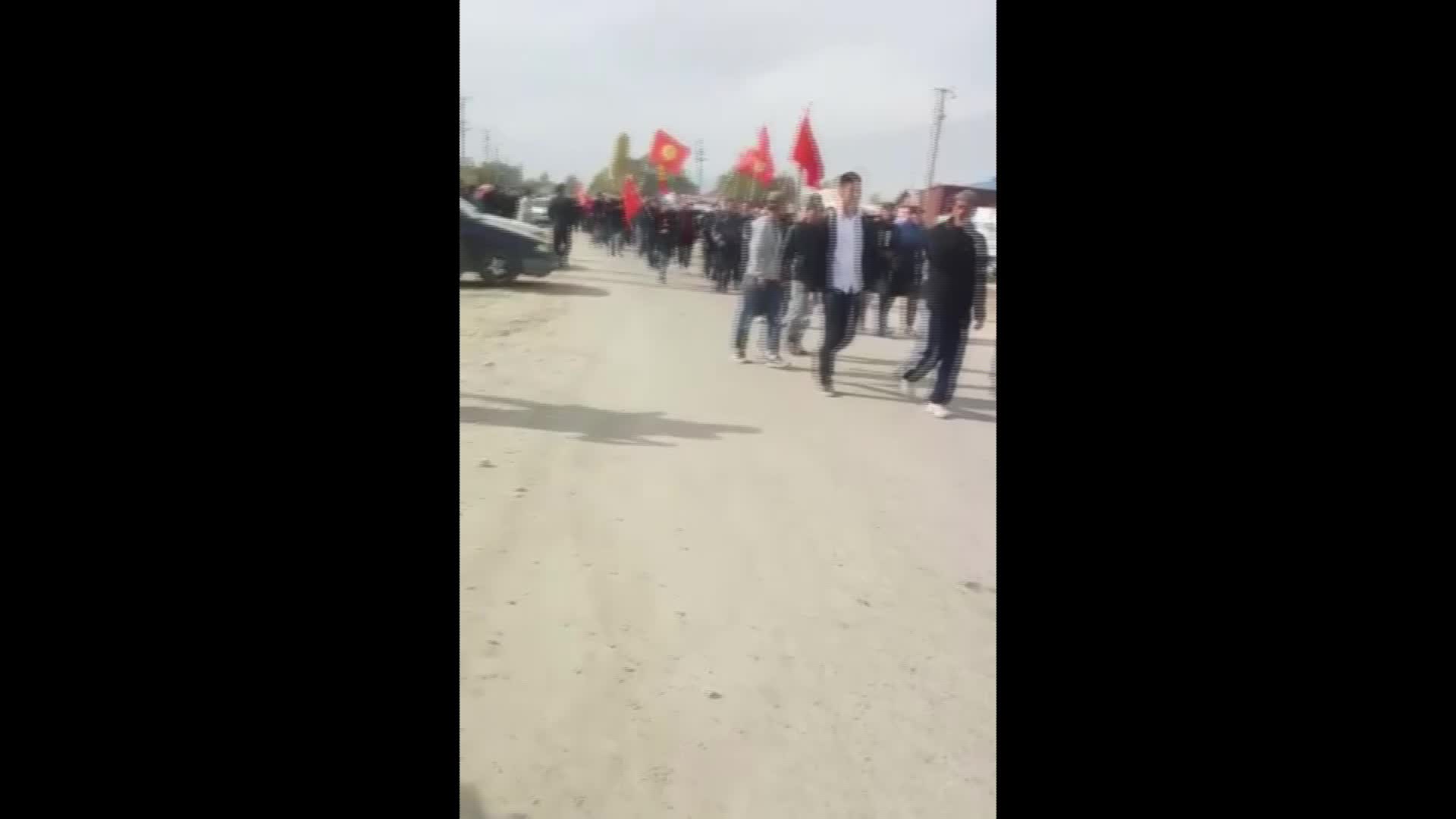 Таласта Бабановду колдоп митингге чыккандар