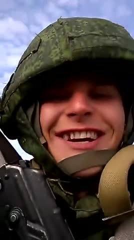 "Апам армияга барсаң олуттуу болосуң деген"