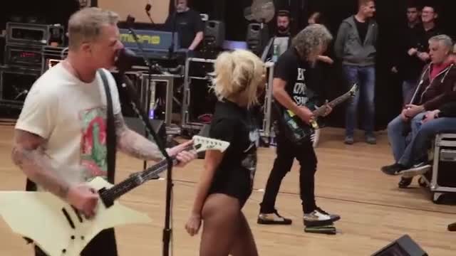 Metallica жана Леди Гаганын концертке даярдыгы 