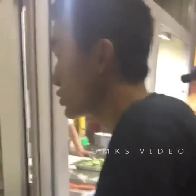 Шаурманын да түрү пайда болуптур көрсө))