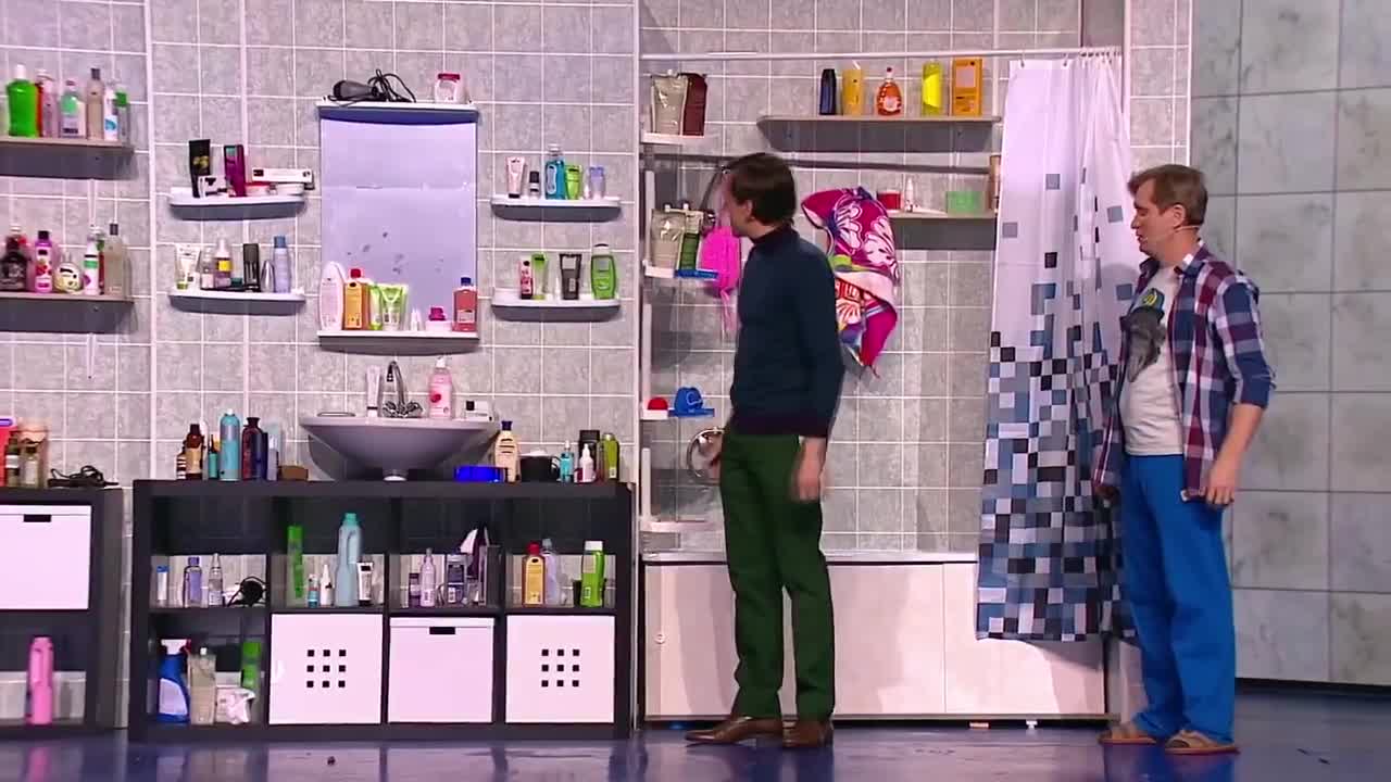 Уральские пельмени: Аялдардын жуунучу бөлмөдөгү буюмдары