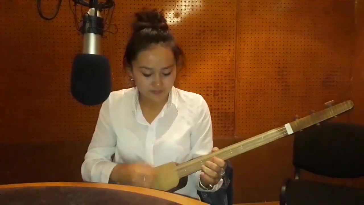 Гүлзайра Сагыновадан сонун ыр