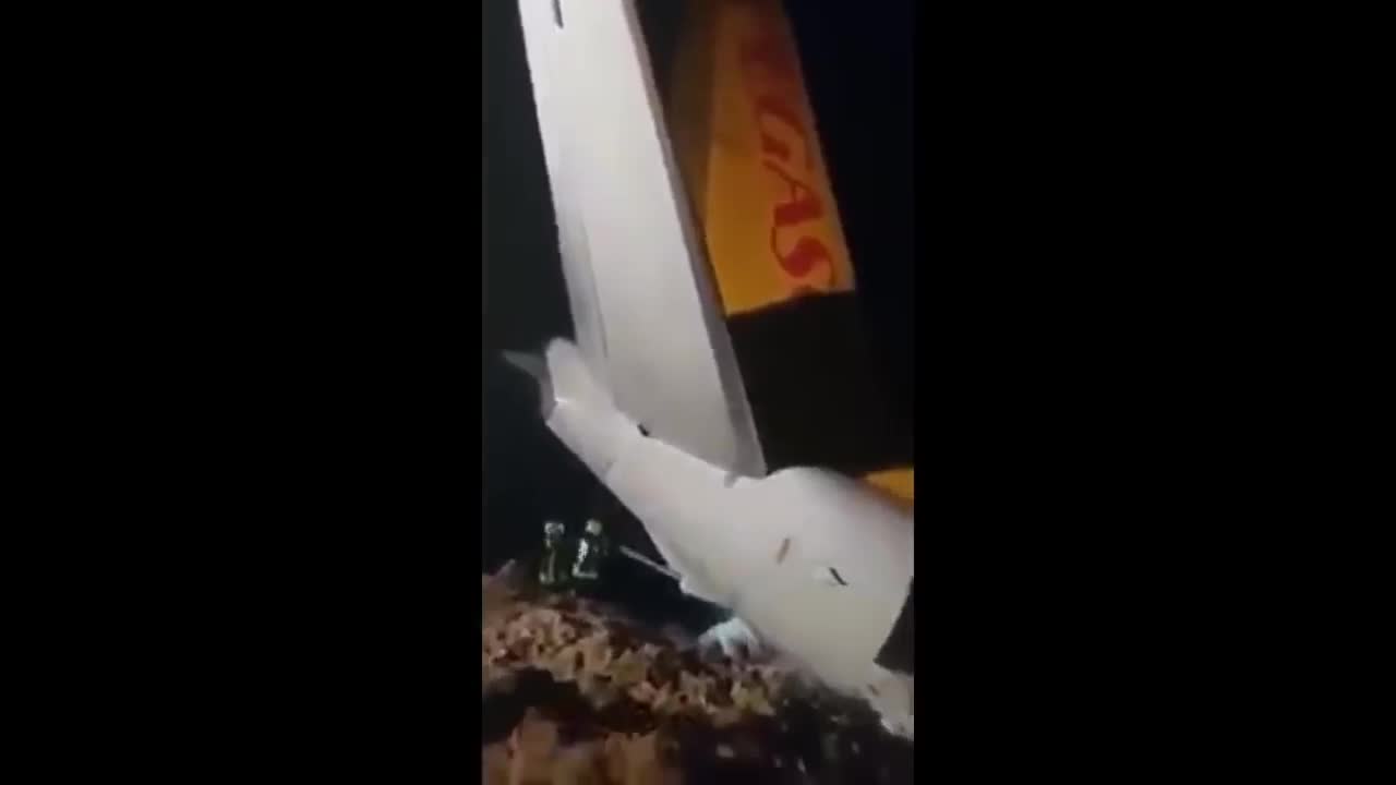 Трабзондо кулаган учак жана ичиндеги жүргүнчүлөр