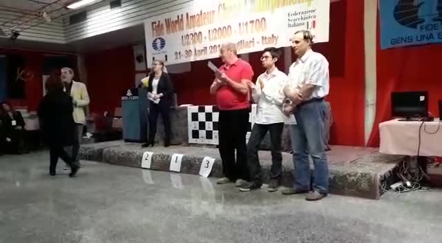 Кыргыз шахматчы Дүйнө чемпиондугунда күмүш медаль тагынды