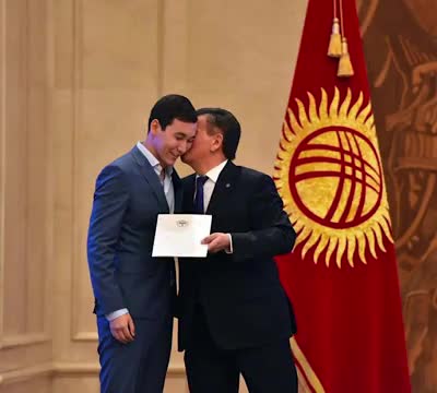 Бабанов Жээнбековго рахмат айтты