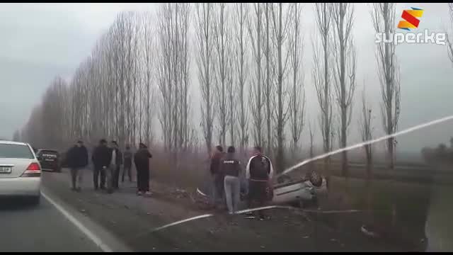 Нариман айылында унаа оодарылып калды