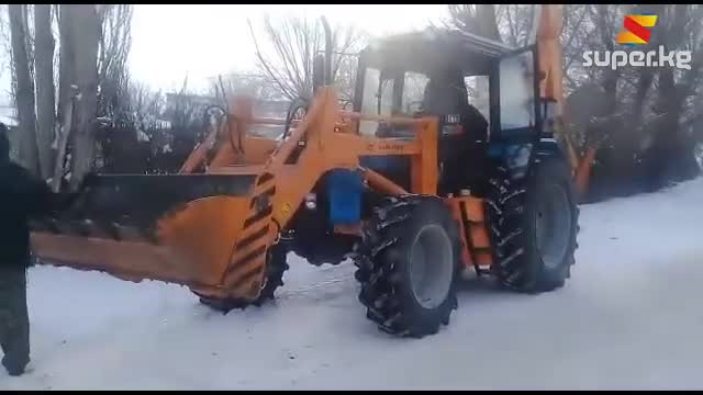 Жумгалда муз жарылып сууга түшүп кеткен техника иштеди