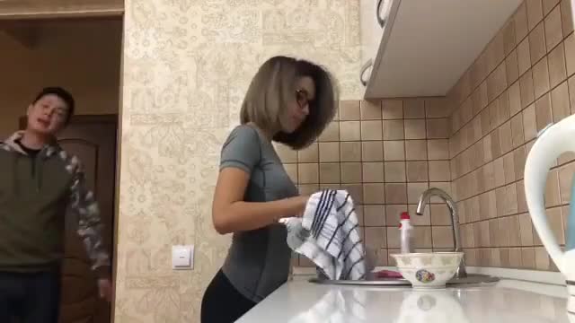 Жол кыймылынын коопсуздугун камсыздоо кызматына баргысы келгендер көбөйөбү? 