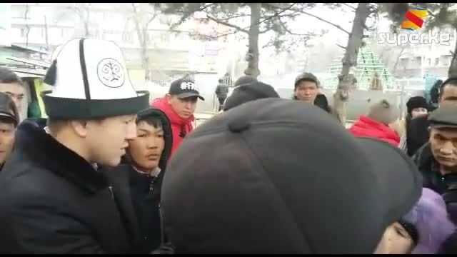 "Ош базарында" мыйзамсыз соода кылгандардын соода орундары алынды 