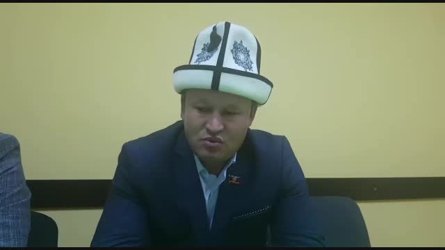  Лейлек районунун айылдык кеңешинин депутаттары Кыргыз-Тажик чек арасы боюнча бийликке чукул кайрылуу жасады